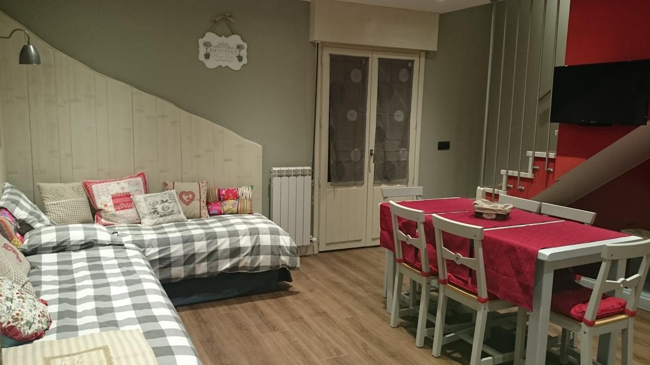 Apartamentos El Rincon De Andrea II Biescas  Dış mekan fotoğraf