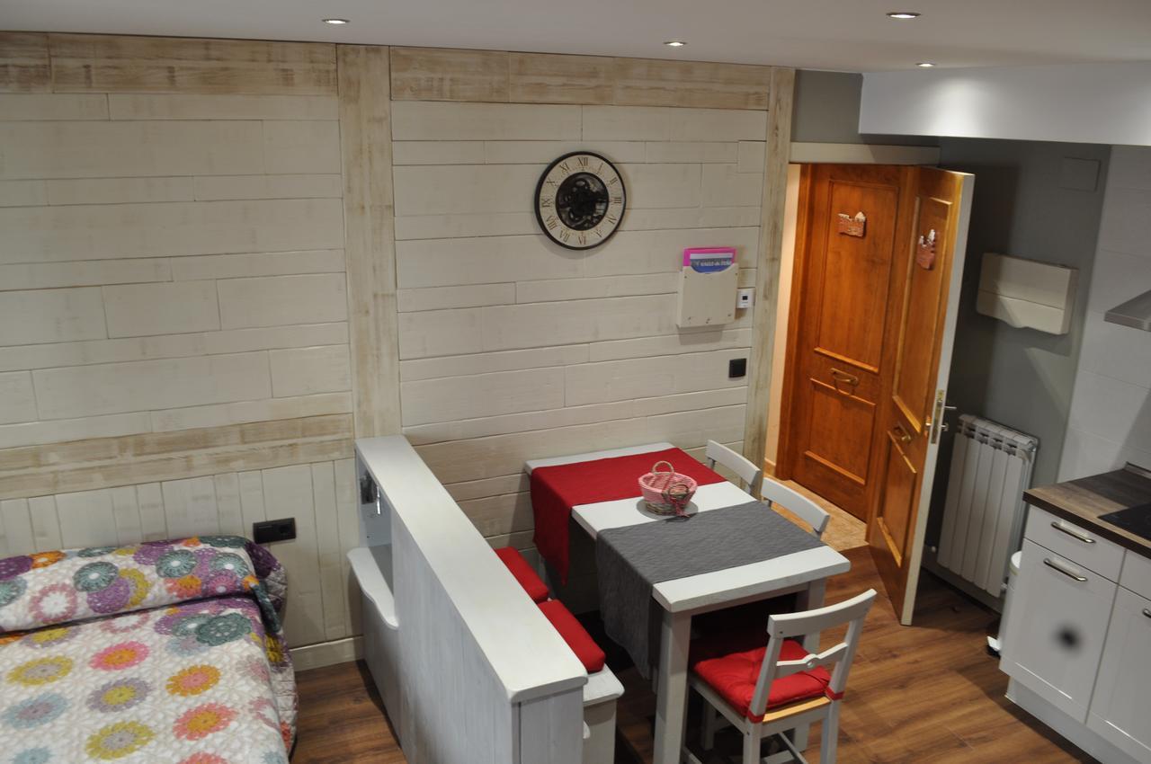 Apartamentos El Rincon De Andrea II Biescas  Dış mekan fotoğraf