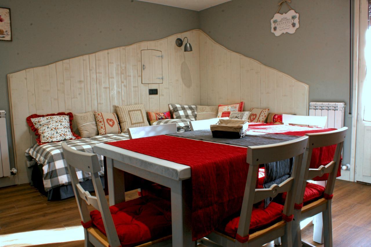 Apartamentos El Rincon De Andrea II Biescas  Dış mekan fotoğraf