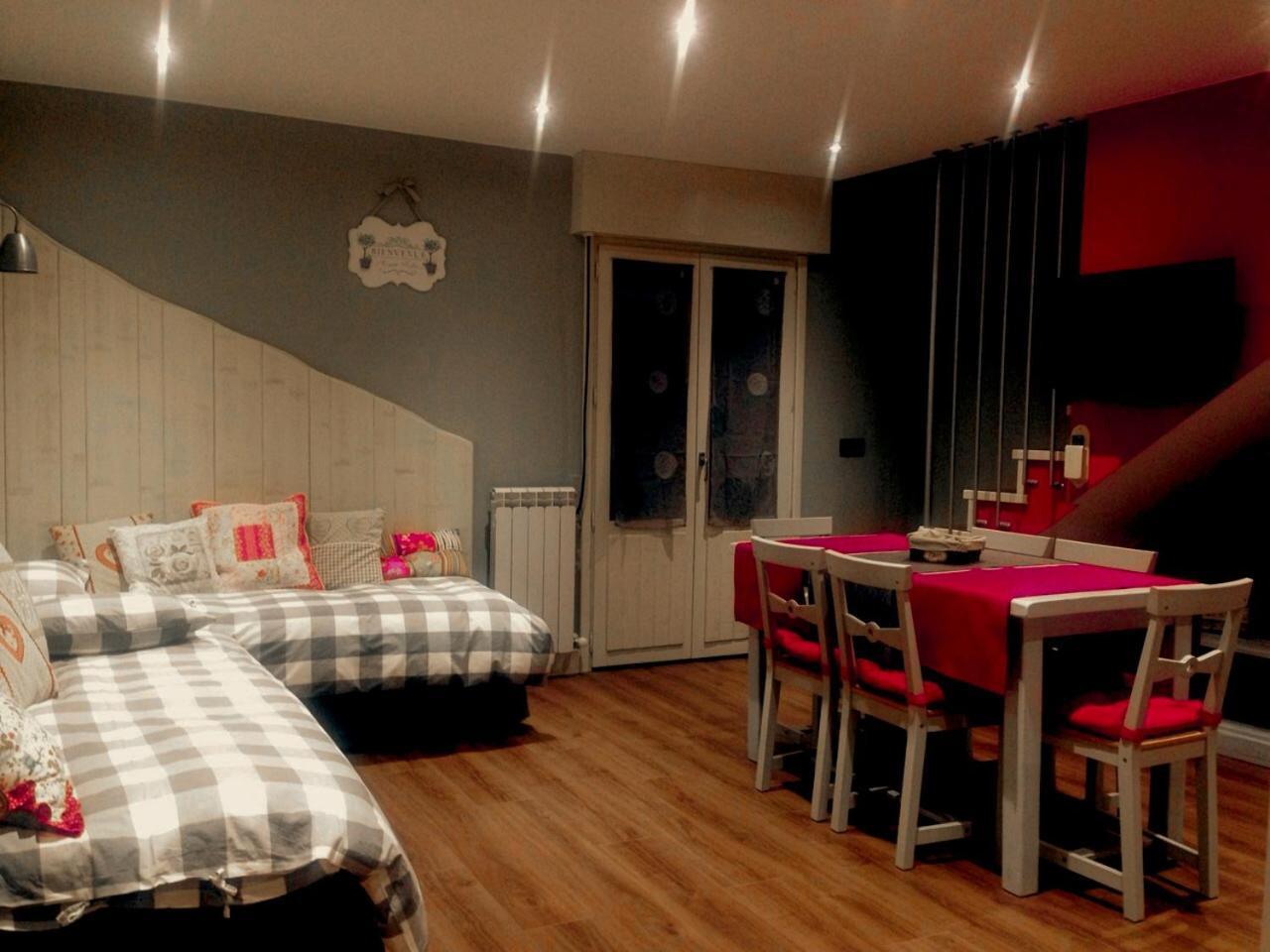Apartamentos El Rincon De Andrea II Biescas  Dış mekan fotoğraf