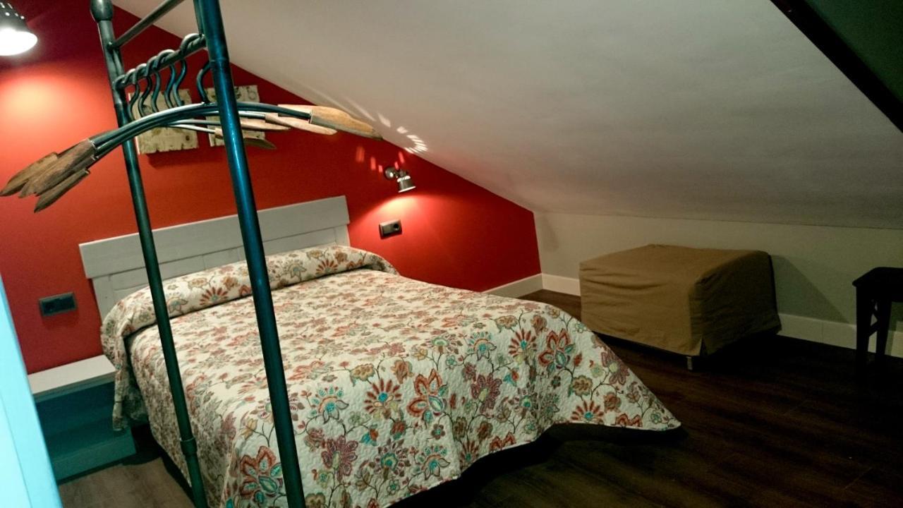 Apartamentos El Rincon De Andrea II Biescas  Dış mekan fotoğraf