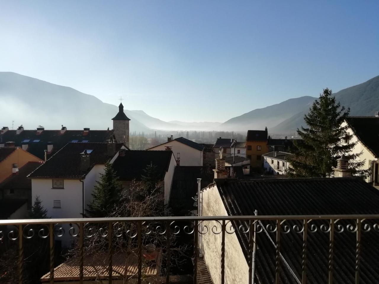 Apartamentos El Rincon De Andrea II Biescas  Dış mekan fotoğraf